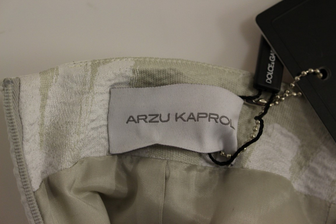 Arzu Kaprol oq akril to'g'ri qalam yubka