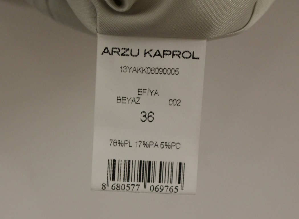 Arzu Kaprol oq akril to'g'ri qalam yubka