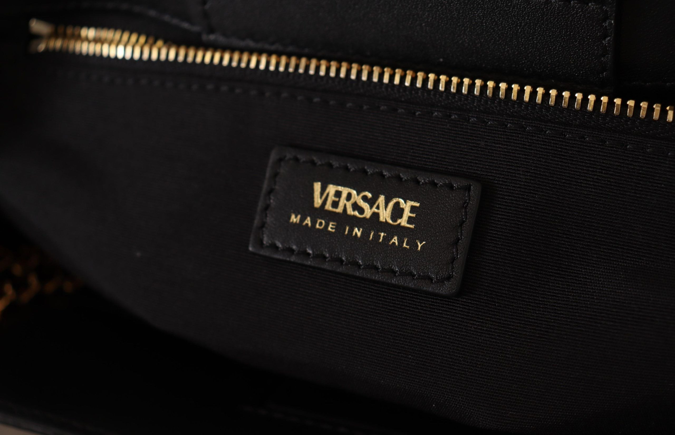 Sumka Tote Versace Elegant Katta Qora Nappa Terri Sumka