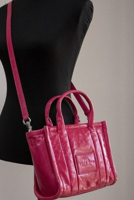 Crossbody sumkasi The Marc Jacobs The Shiny Crinkle Mini Tote