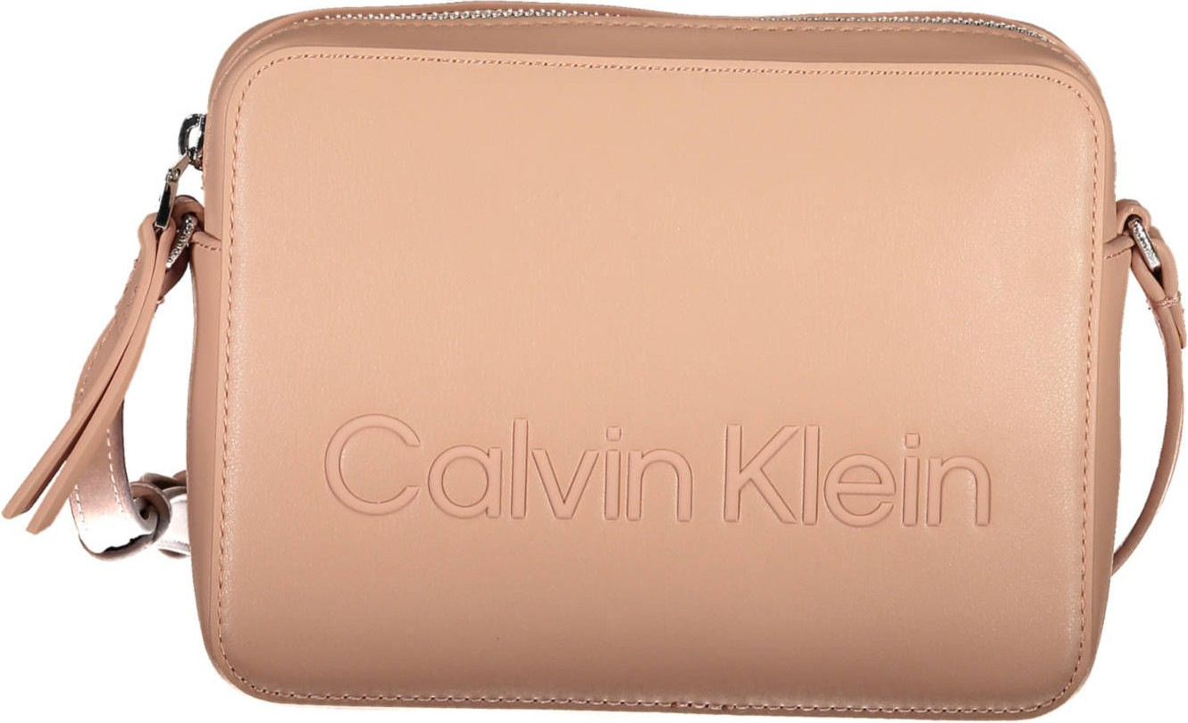 Calvin Klein sumkasi