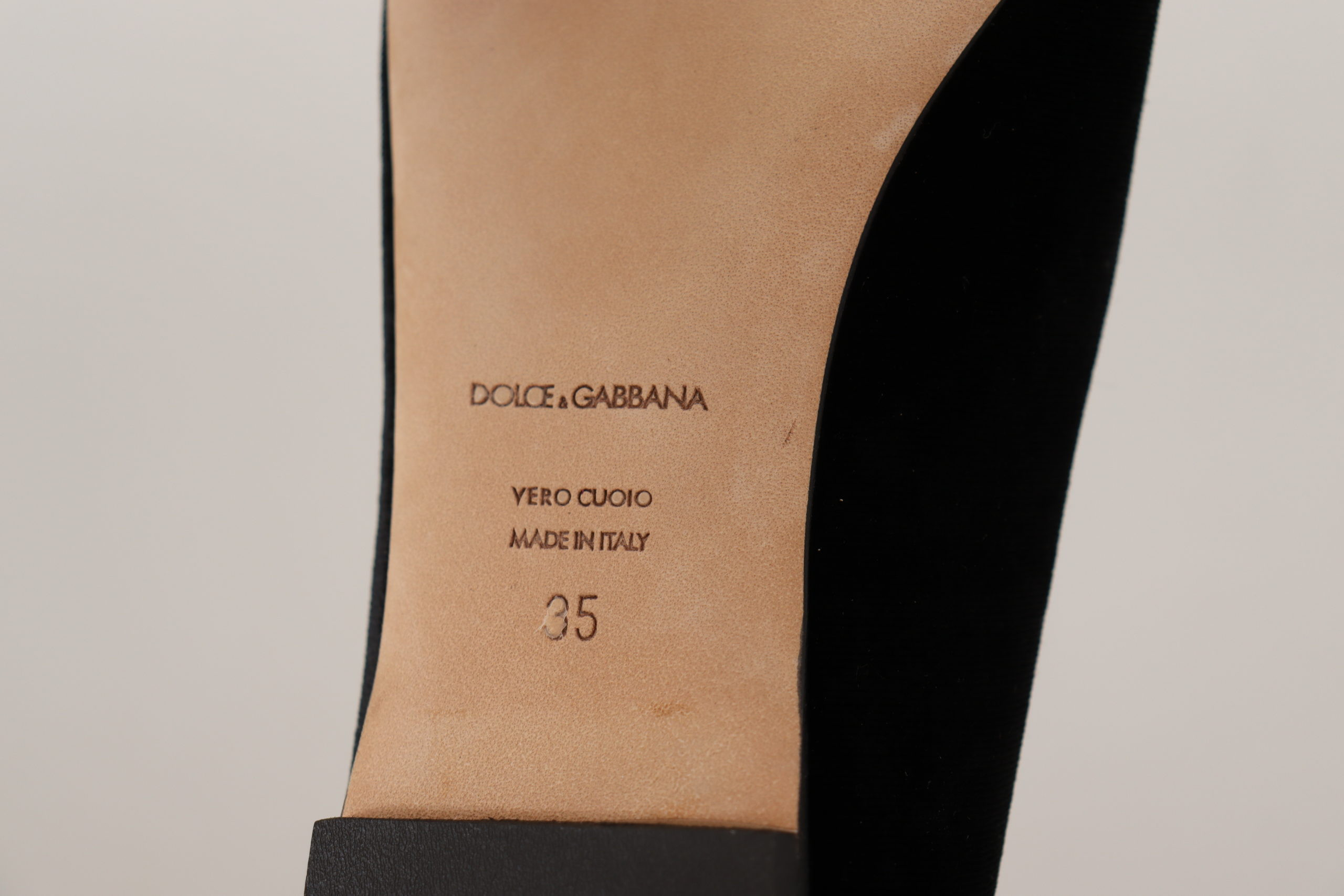 Dolce & Gabbana Qora Muqaddas Yurak Patchli Sliponlar