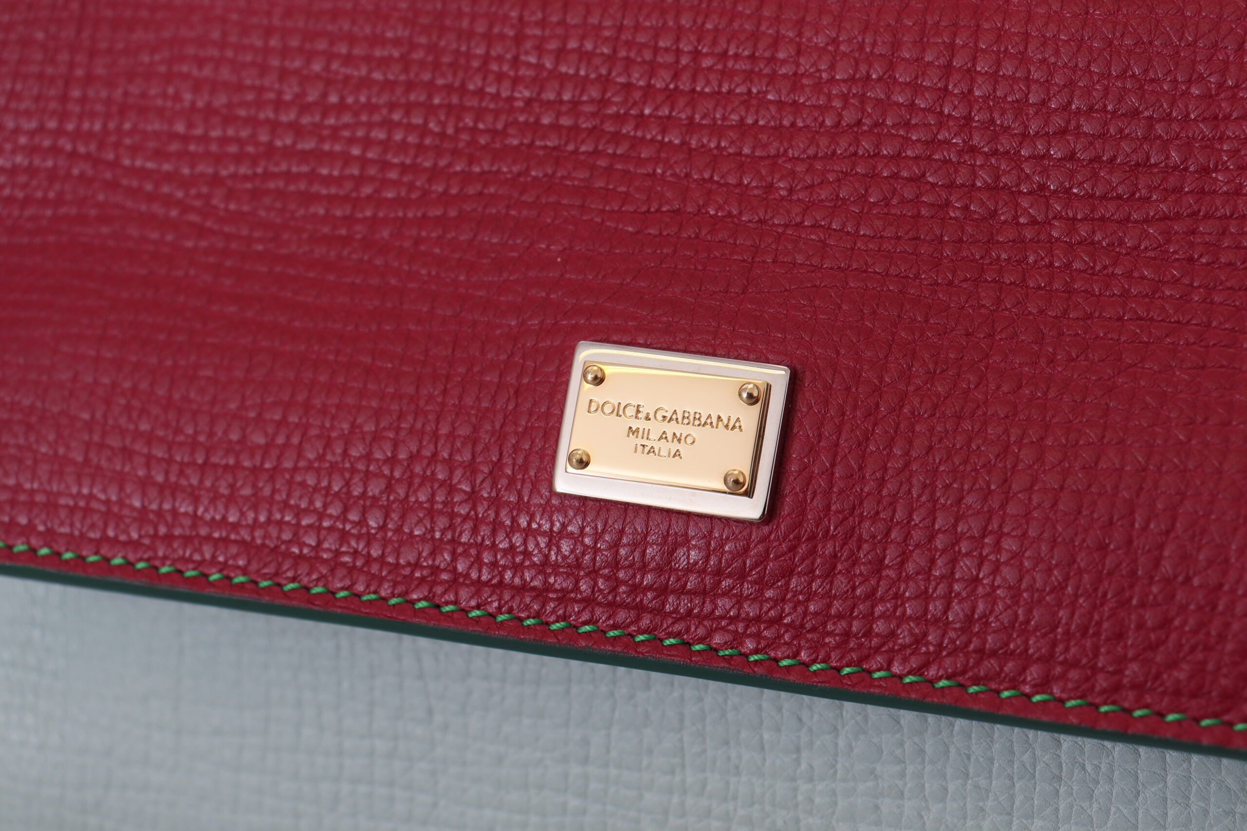 Dolce & Gabbana yagona sumkasi