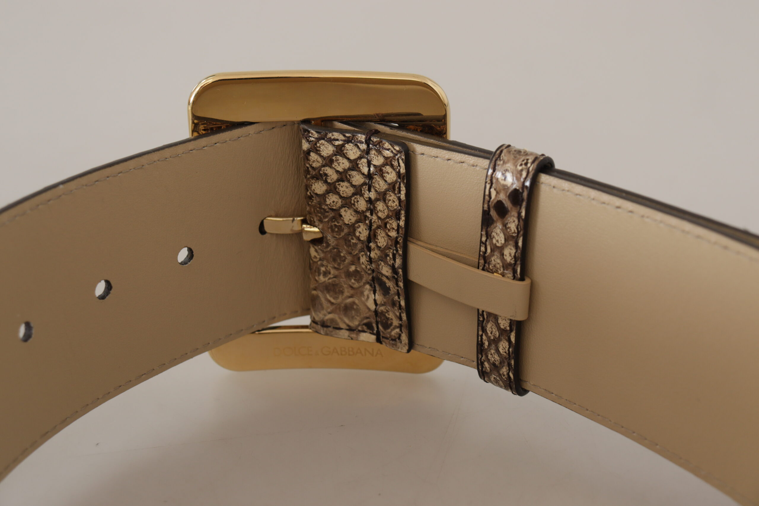 Belt Dolce & Gabbana Elegant Leather Belt with Engraved Buckle