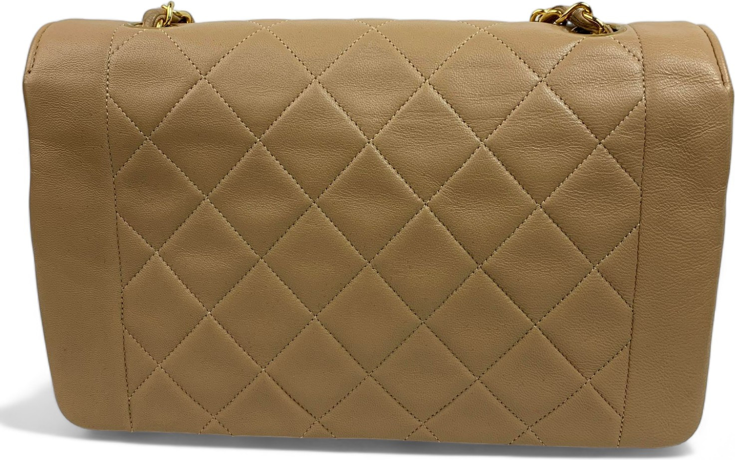 Handbag Chanel Diana Vintage Medium Classic Quilted Lambskin