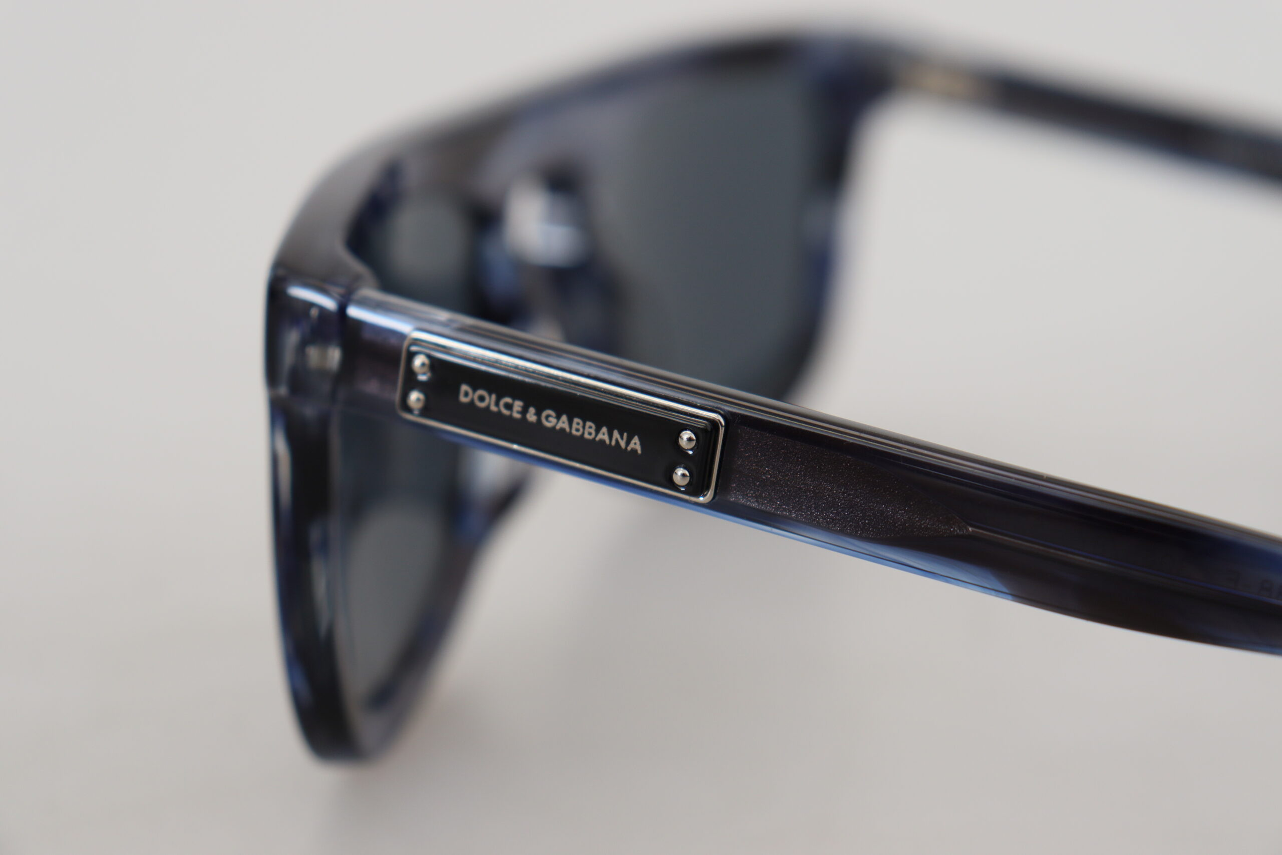 Dolce & Gabbana quyosh ko'zoynagi