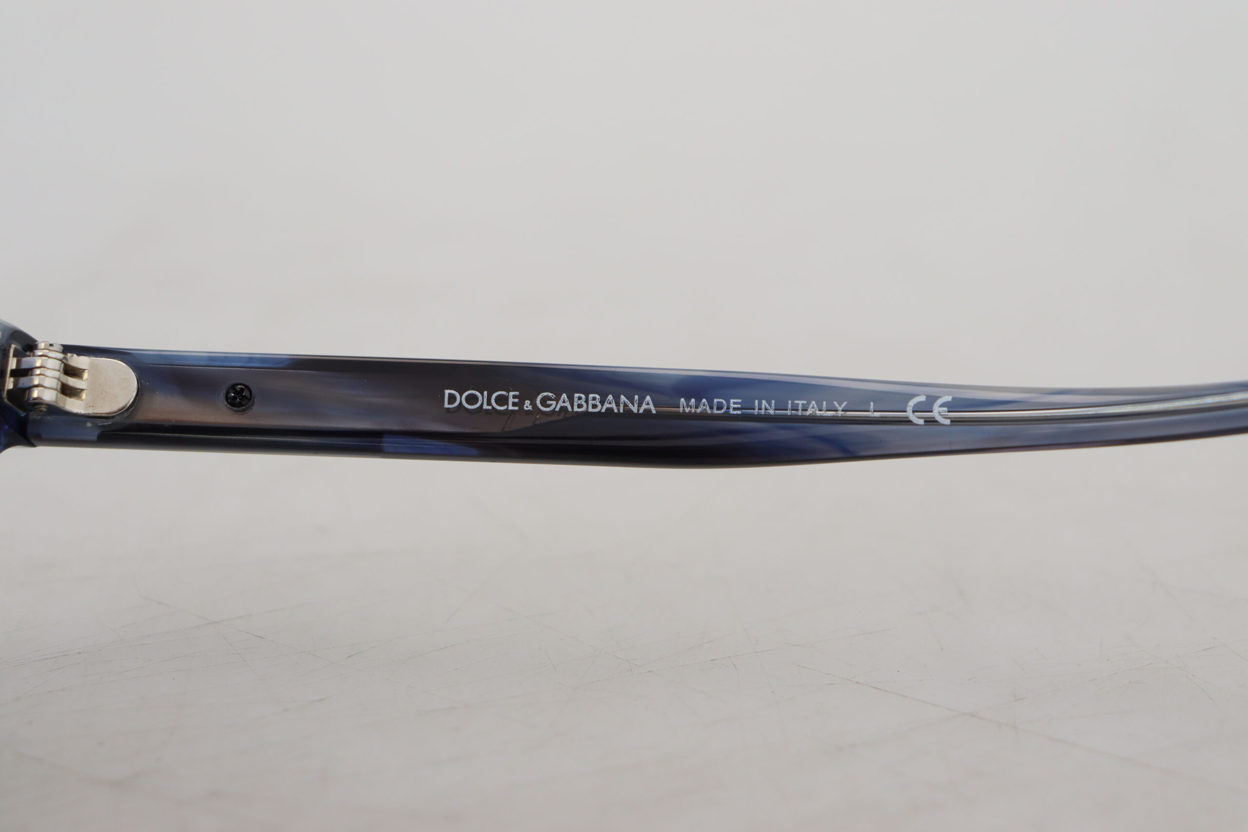 Dolce & Gabbana quyosh ko'zoynagi