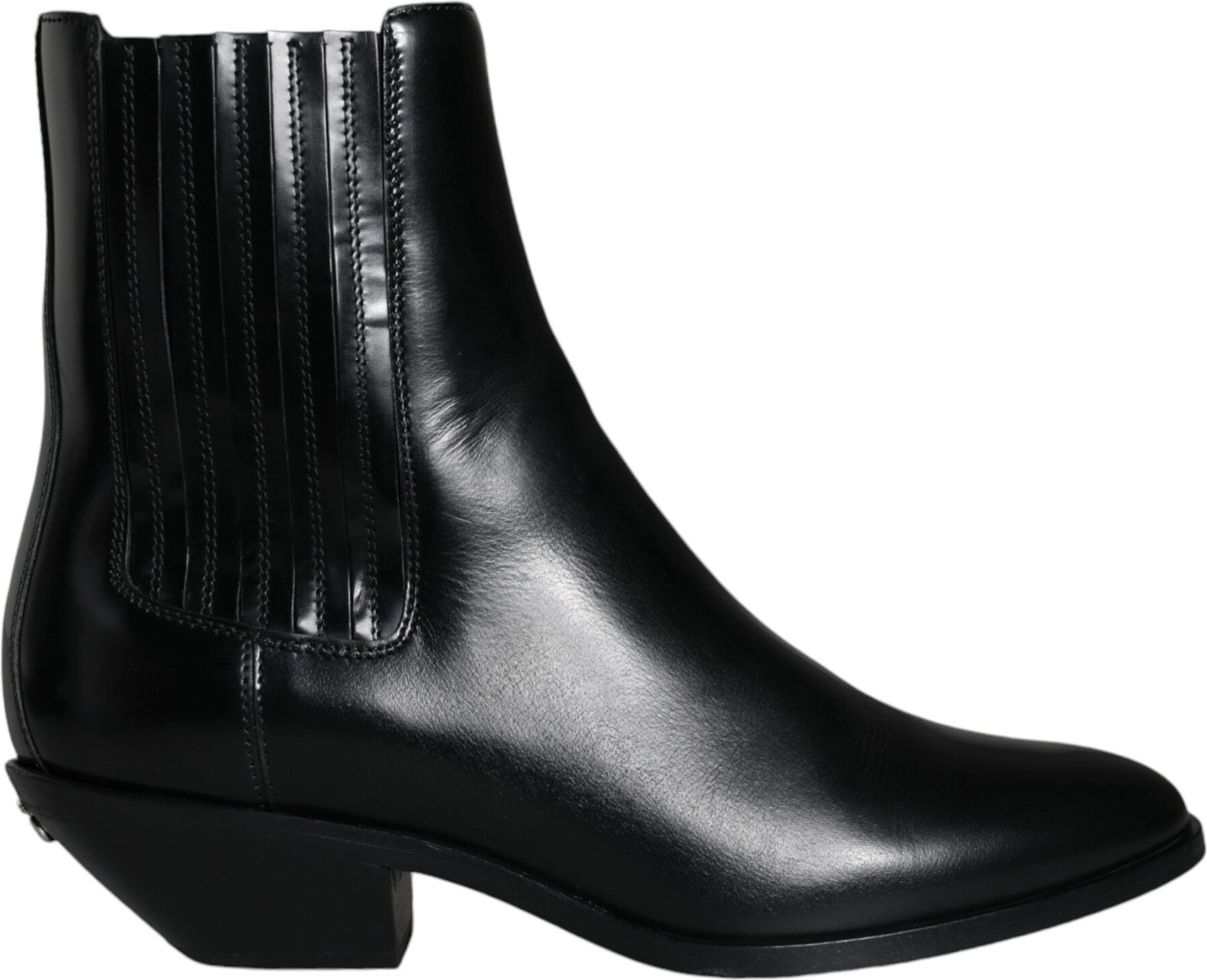 Dolce & Gabbana tog'ridagi etiklar