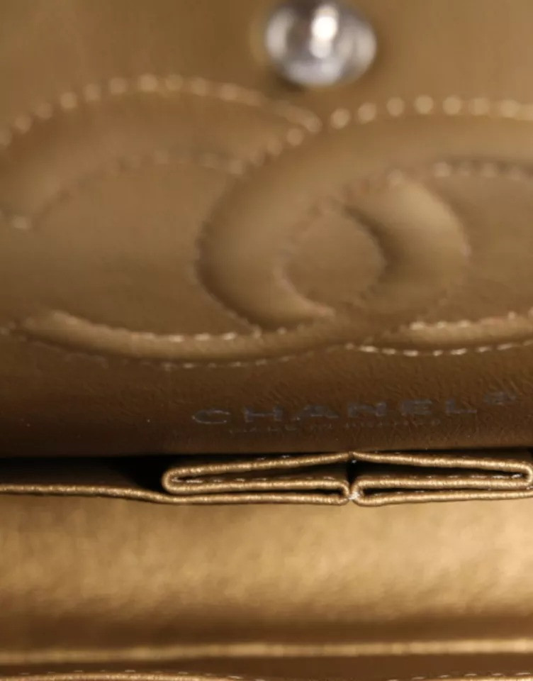 Сумка через плечо Chanel Темно-золотая Средняя Классическая Двойной клапан