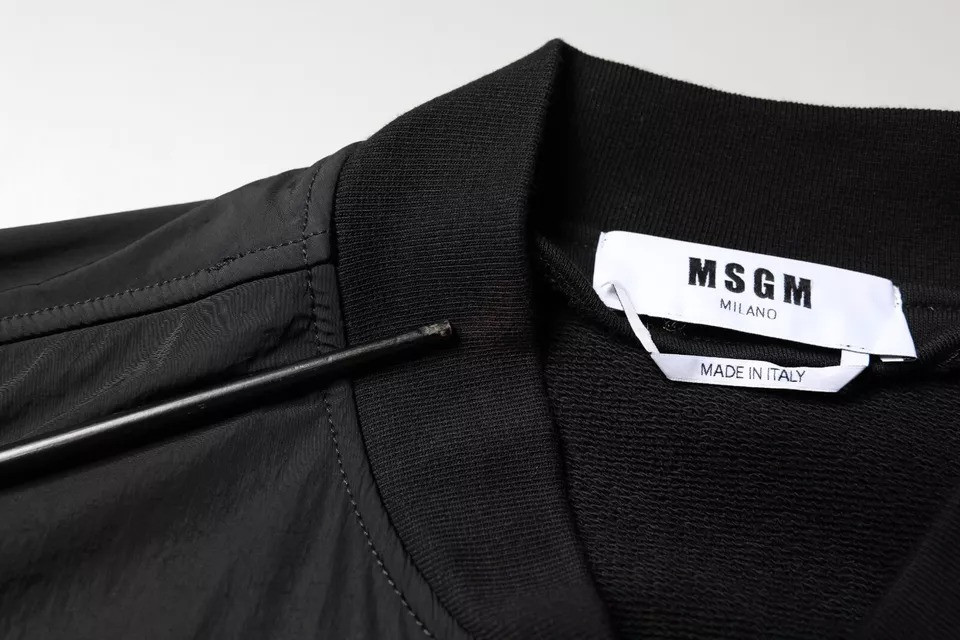 Куртка MSGM Черная хлопковая куртка-бомбер на молнии с длинными рукавами
