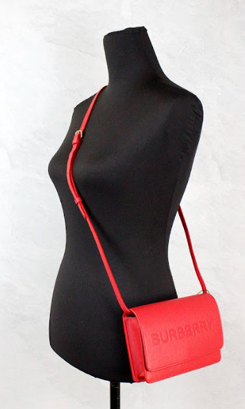 Crossbody sumkasi Burberry Hampshire Small