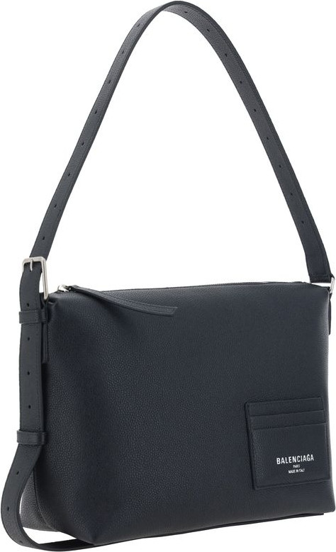 Balenciaga yeng sumkasi