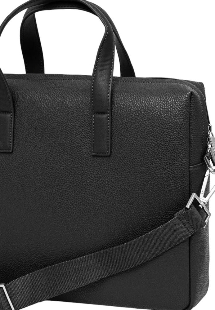 Calvin Klein sumkasi