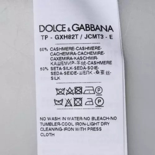 Dolce & Gabbana och rangli ipak turtleneck sviter
