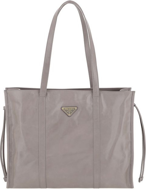 Prada yeng sumkasi