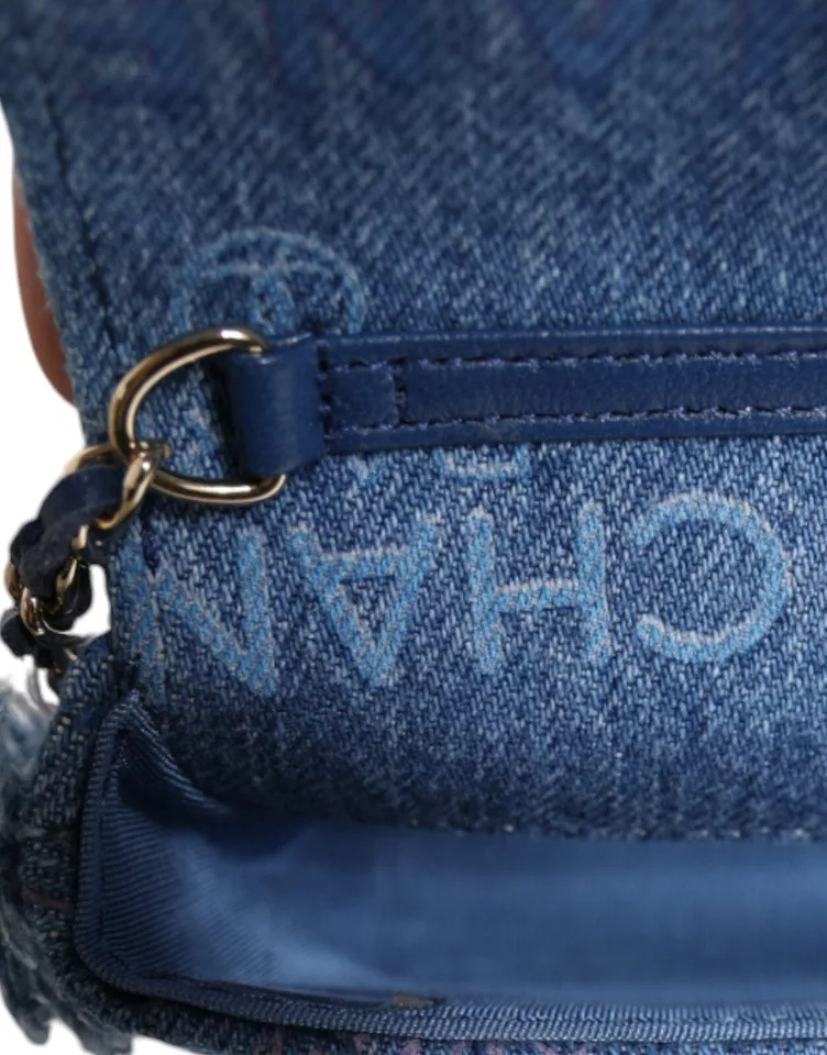 Сумка через плечо Chanel с принтом Micro Logo и бахромой