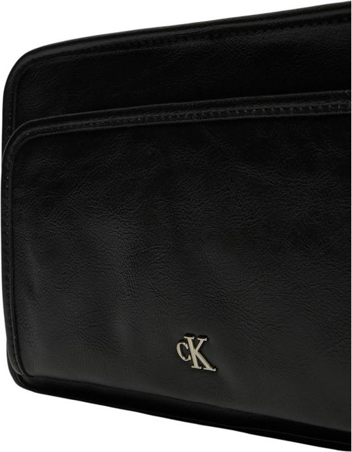 Calvin Klein sumkasi