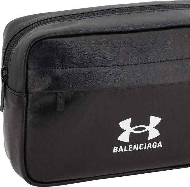 Чехол Balenciaga
