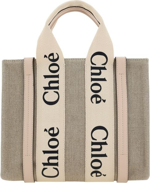 Chloé Woody sumkasi