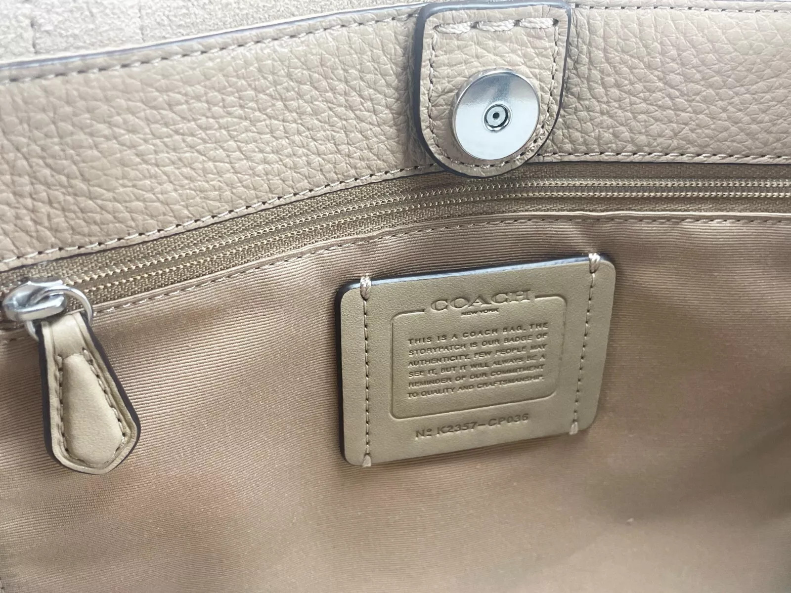 Сумка-тоут на плечо Coach Thea