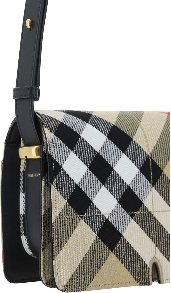Burberry yeng sumkasi