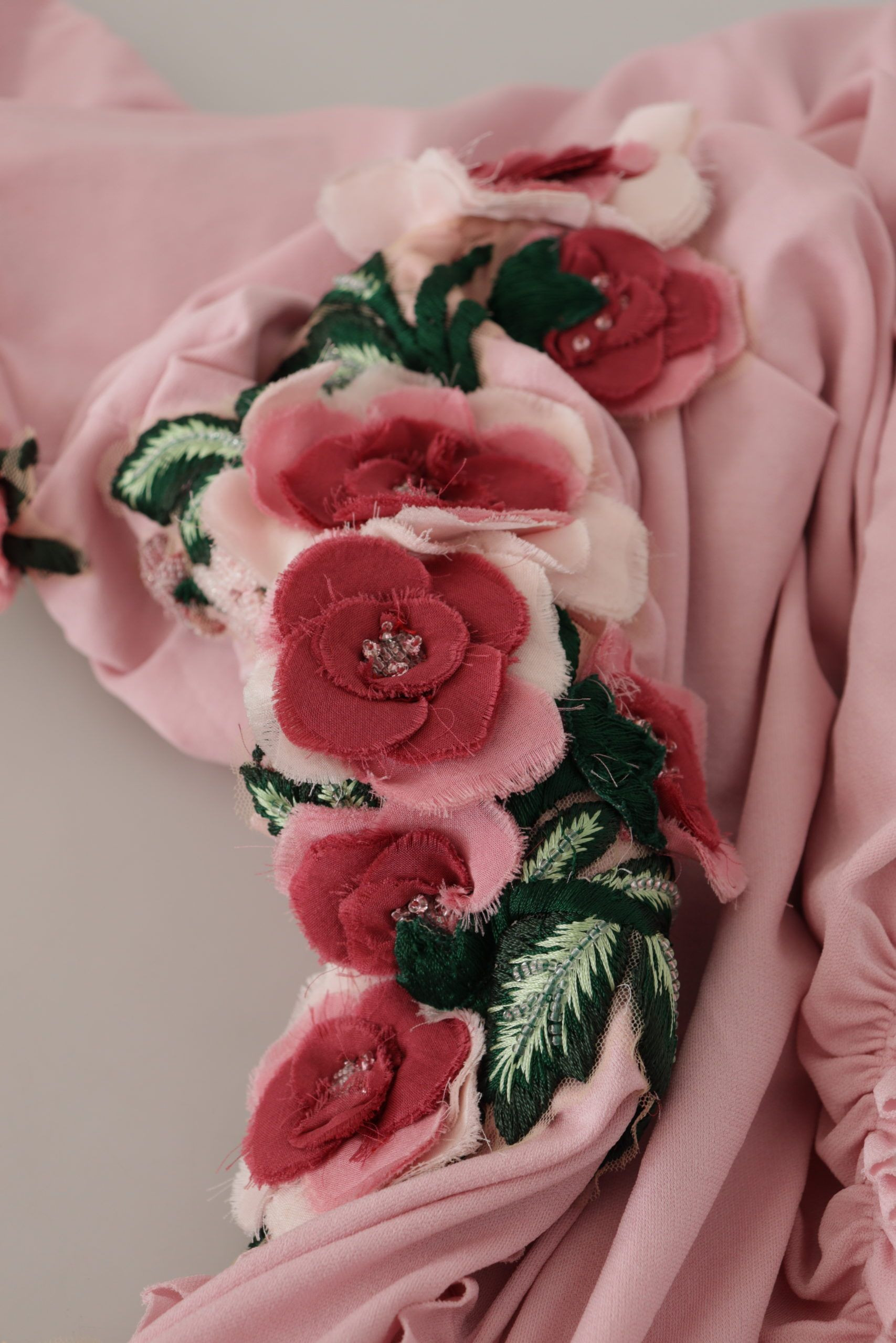 Платье Dolce & Gabbana с одним плечом, украшенное цветами
