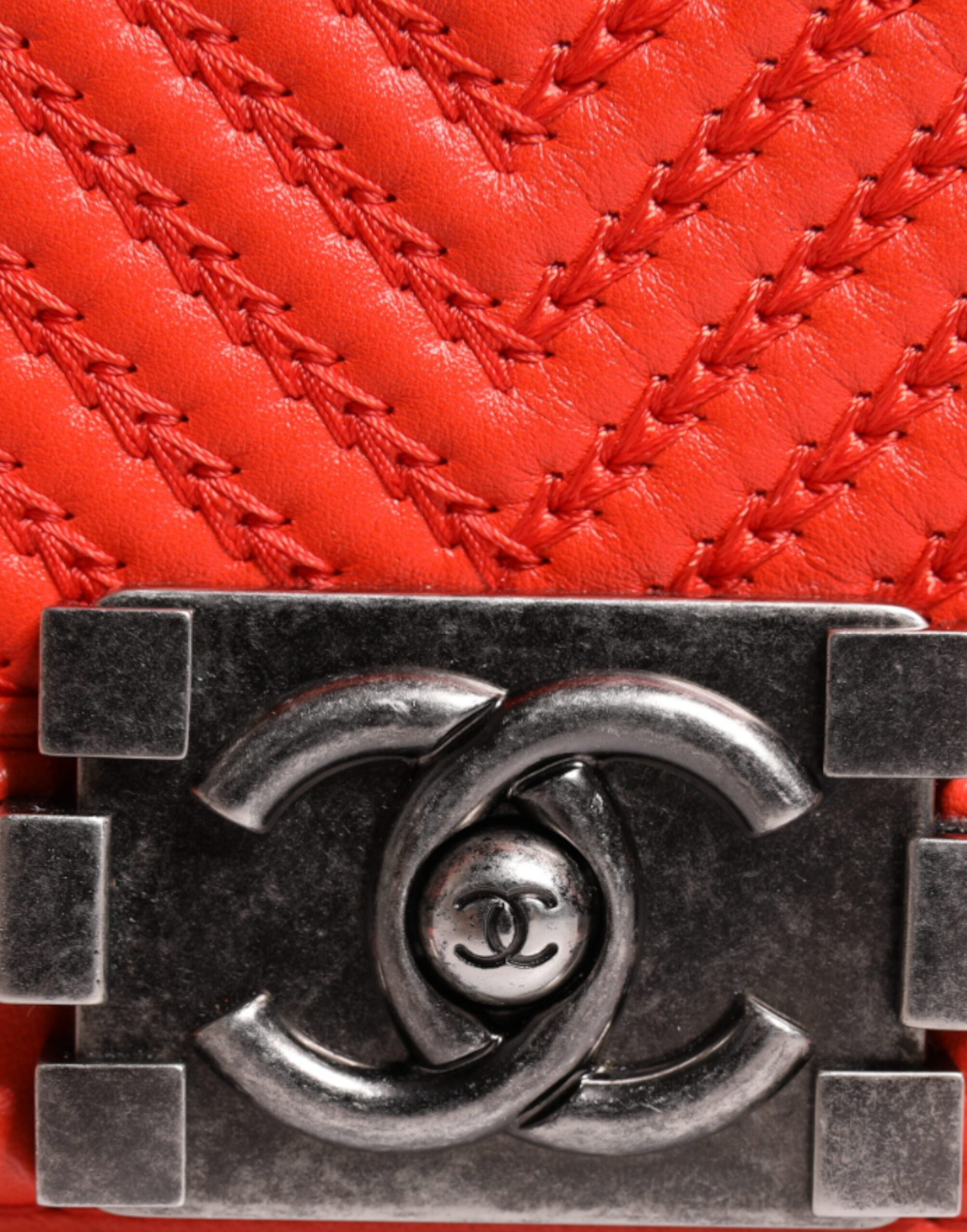 Shoulder Bag Chanel Orange Small Leather Chain Shoulder Boy Bag