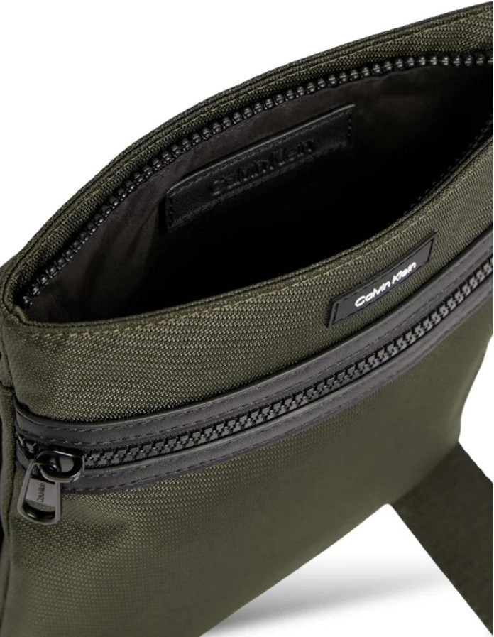 Сумка-мессенджер Calvin Klein