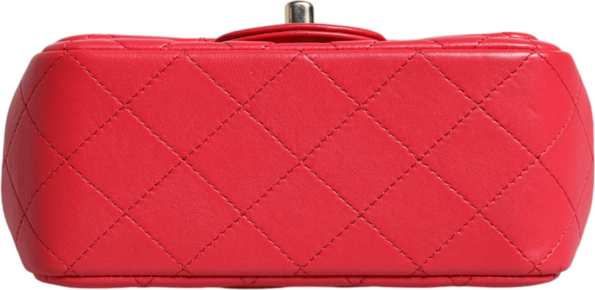 Сумка Chanel Розовая стеганая на цепочке Мини