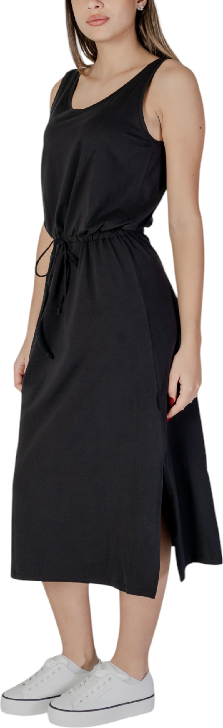 Dresses b.young