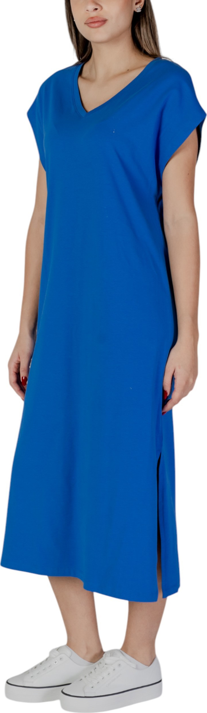 Dresses b.young