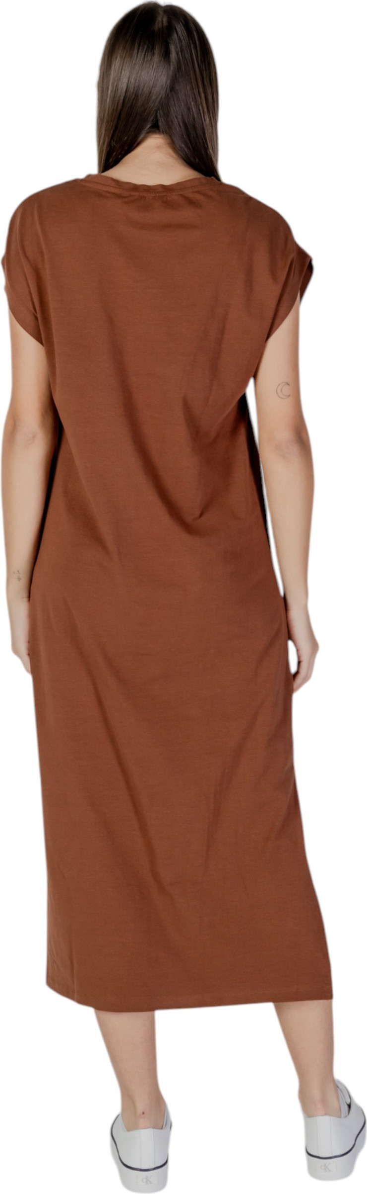 Dresses b.young