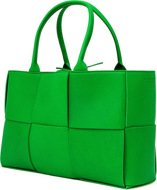 Handbag Bottega Veneta Arco Tote