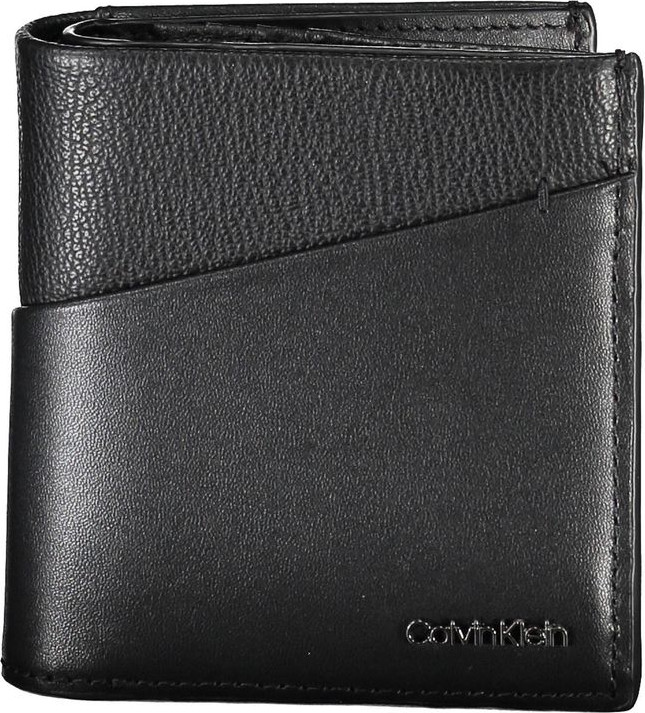 Calvin Klein sumkasi