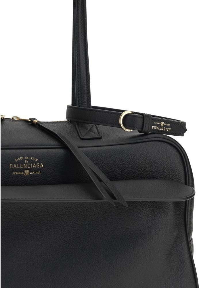 Сумка через плечо Balenciaga Carrie medium