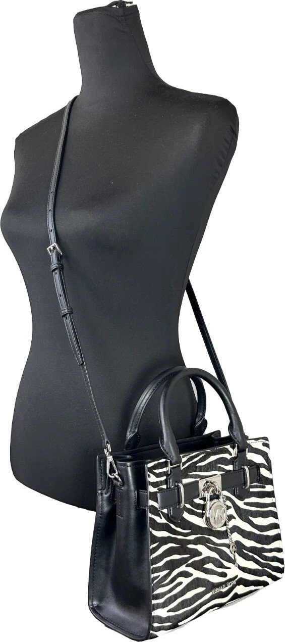 Michael Kors Hamilton Kiçik Zebra Print Teri Crossbody Sumkasi