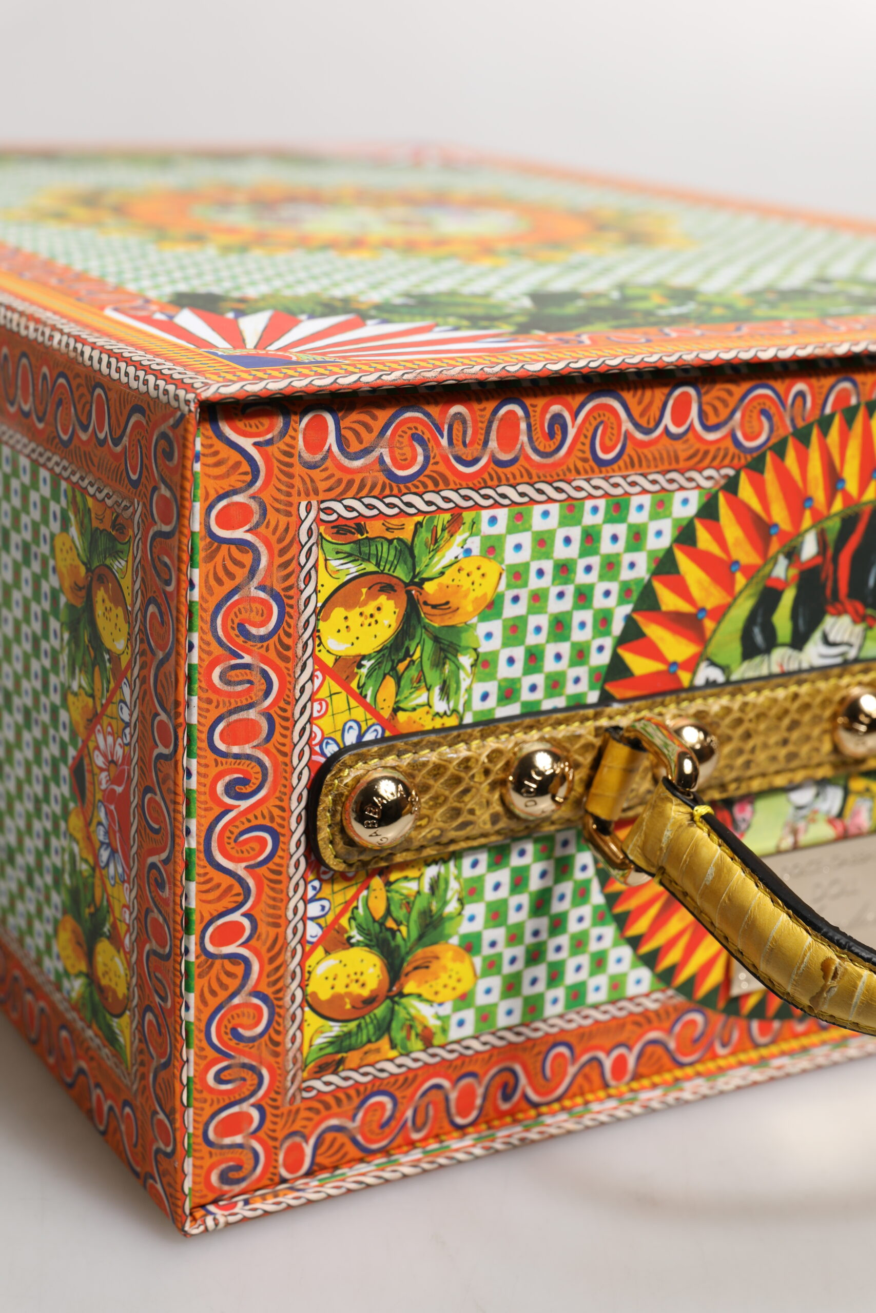 Fashion Box Ceramic Porcelain Dolce & Gabbana Qizil Kiyim