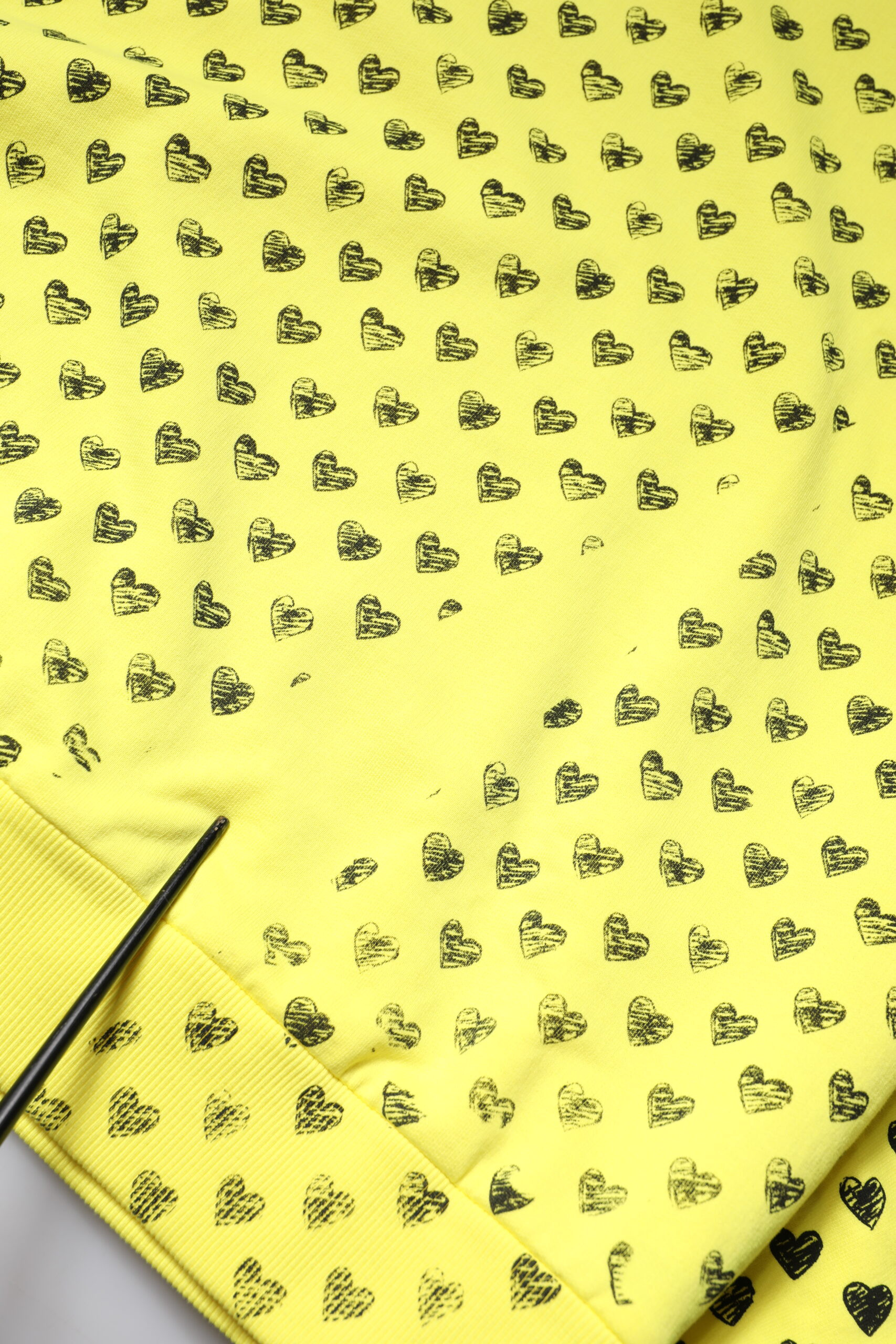 Yellow Heart Crew Neck Men Pullover Sweater Dolce & Gabbana