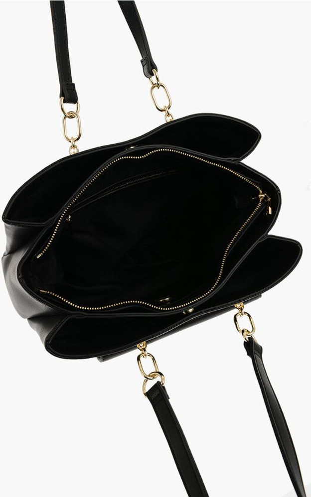 Moschino yelkasiga osiladigan sumkasi