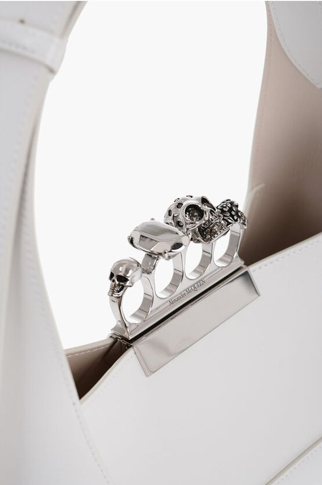 Alexander McQueen charmli Saffiano teri Elbicki sumkasi