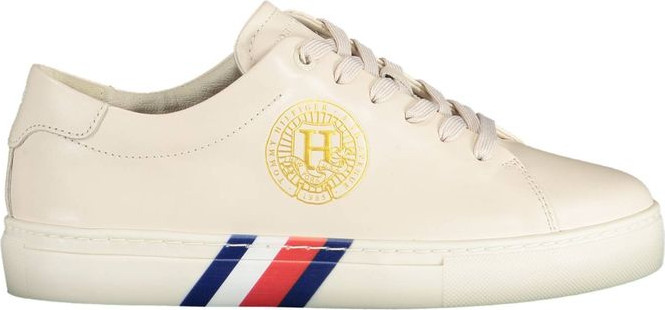 Tommy Hilfiger CharmilakiYoshdagi Kiyimi