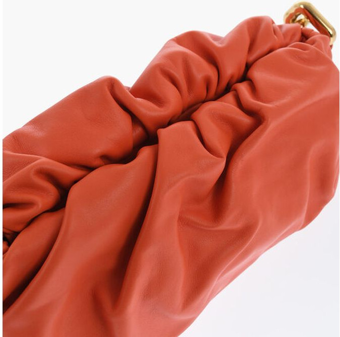 Xalta Deri Bottega Veneta THE CHAIN POUCH Magnit Yopqichli Sumka