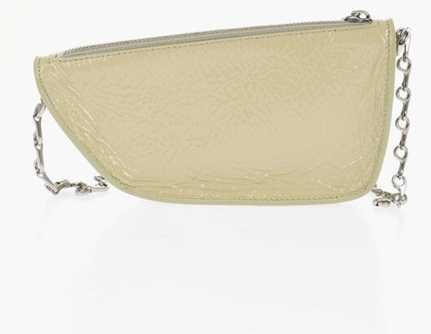 Rangli sumka Burberry Patent Teri MICRO SHIELD SLING Sumka zanjirli yelka bog'ichi bilan