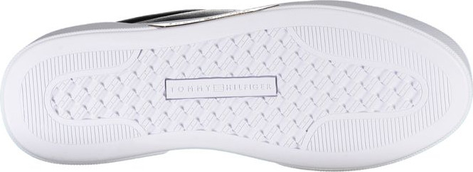 Tommy Hilfiger krossovkasi