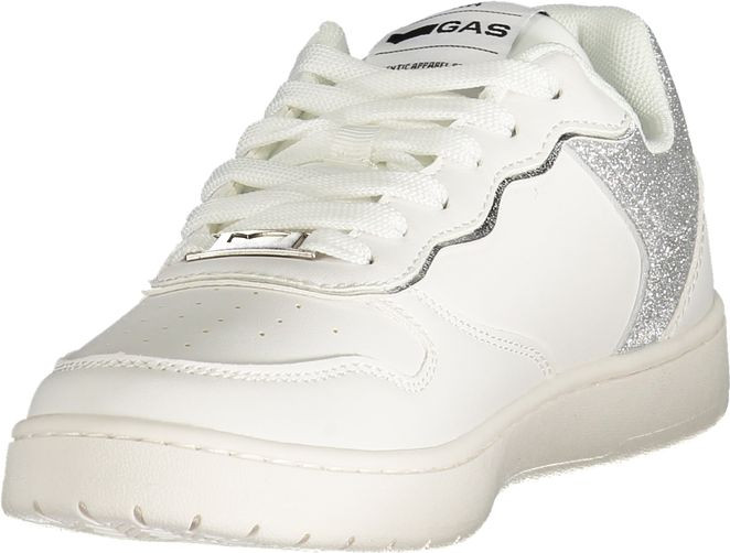 Sneaker Gas