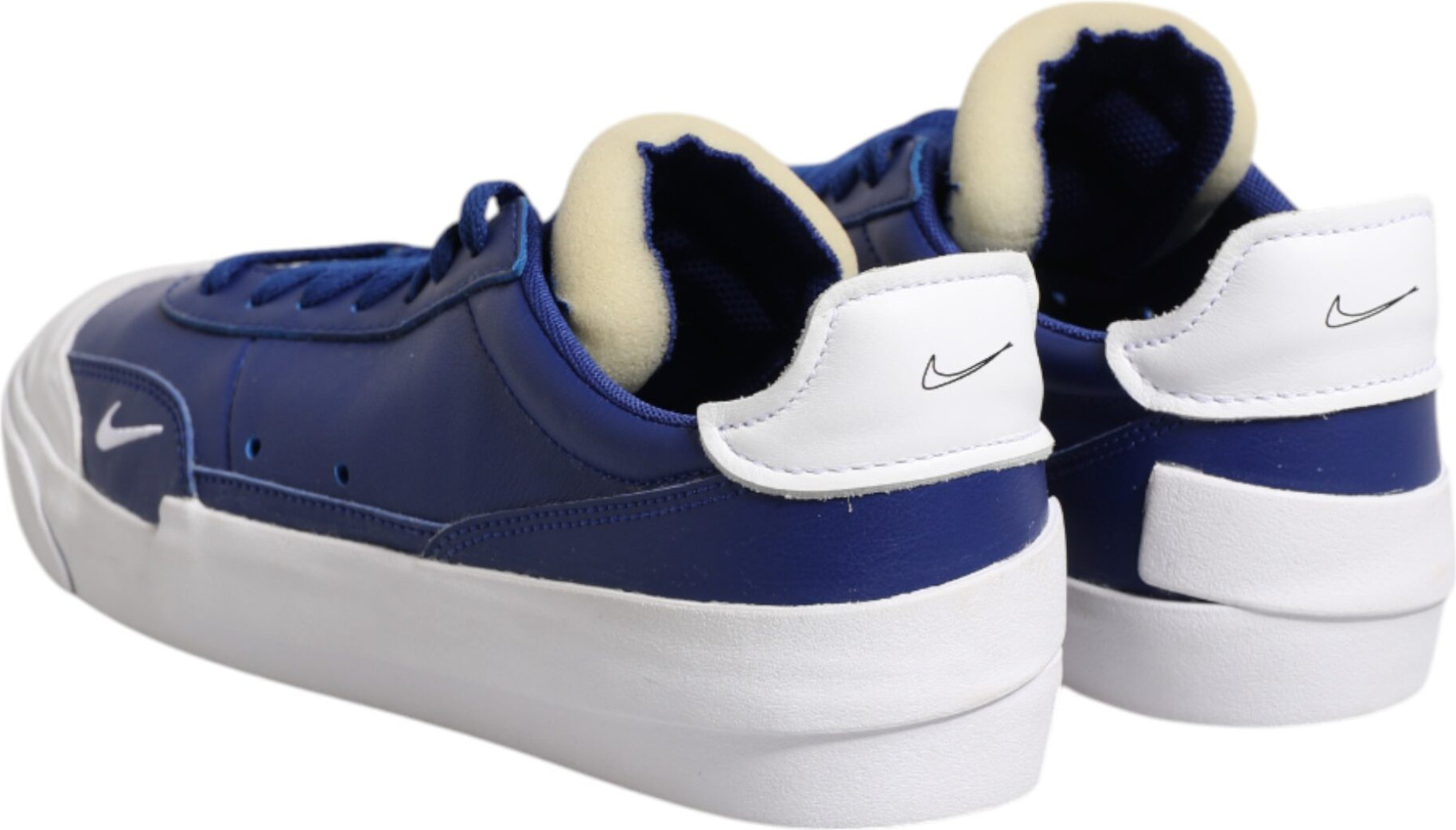 Nike Drop-Type PRM Pastaldagi sport poyabzali