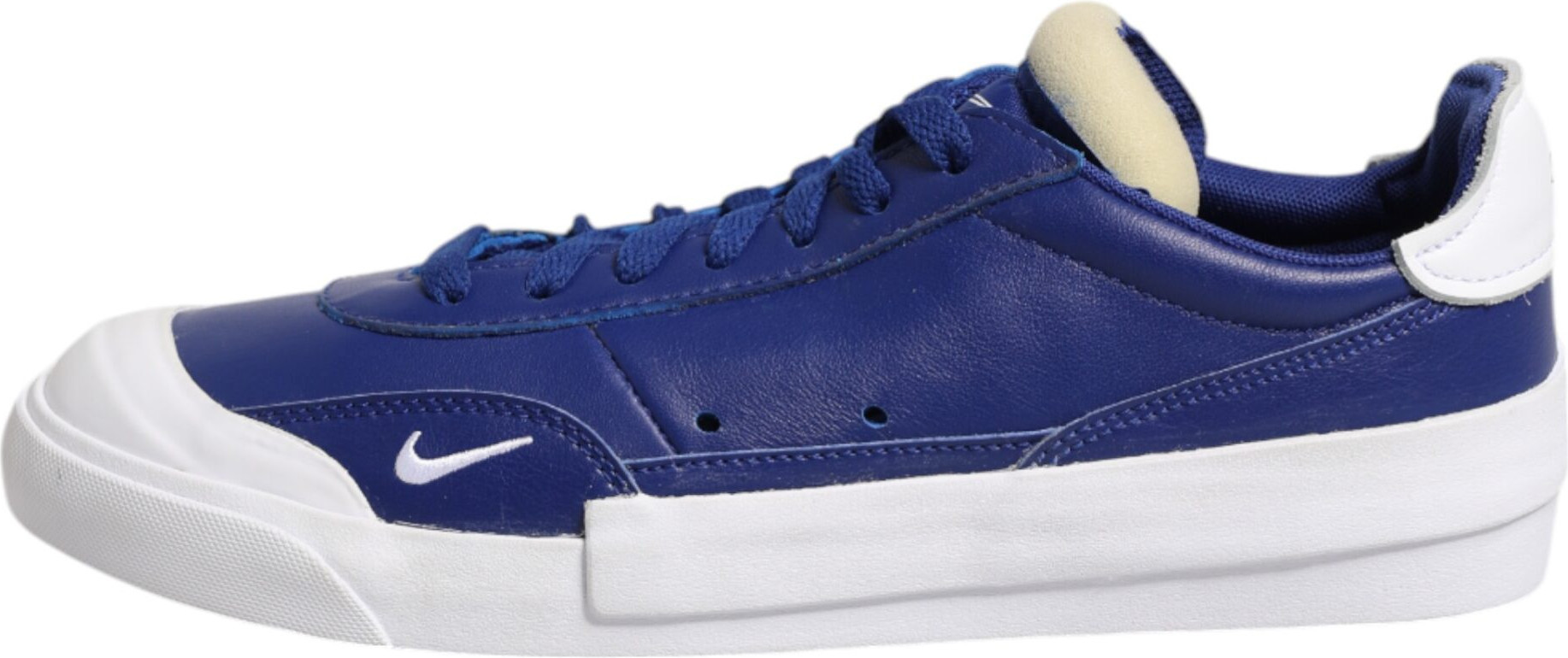 Nike Drop-Type PRM Pastaldagi sport poyabzali