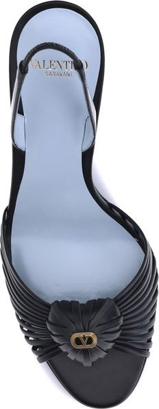  Valentino Garavani sandallari
