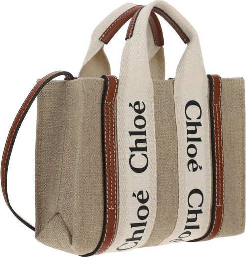 Chloé Woody sumkasi