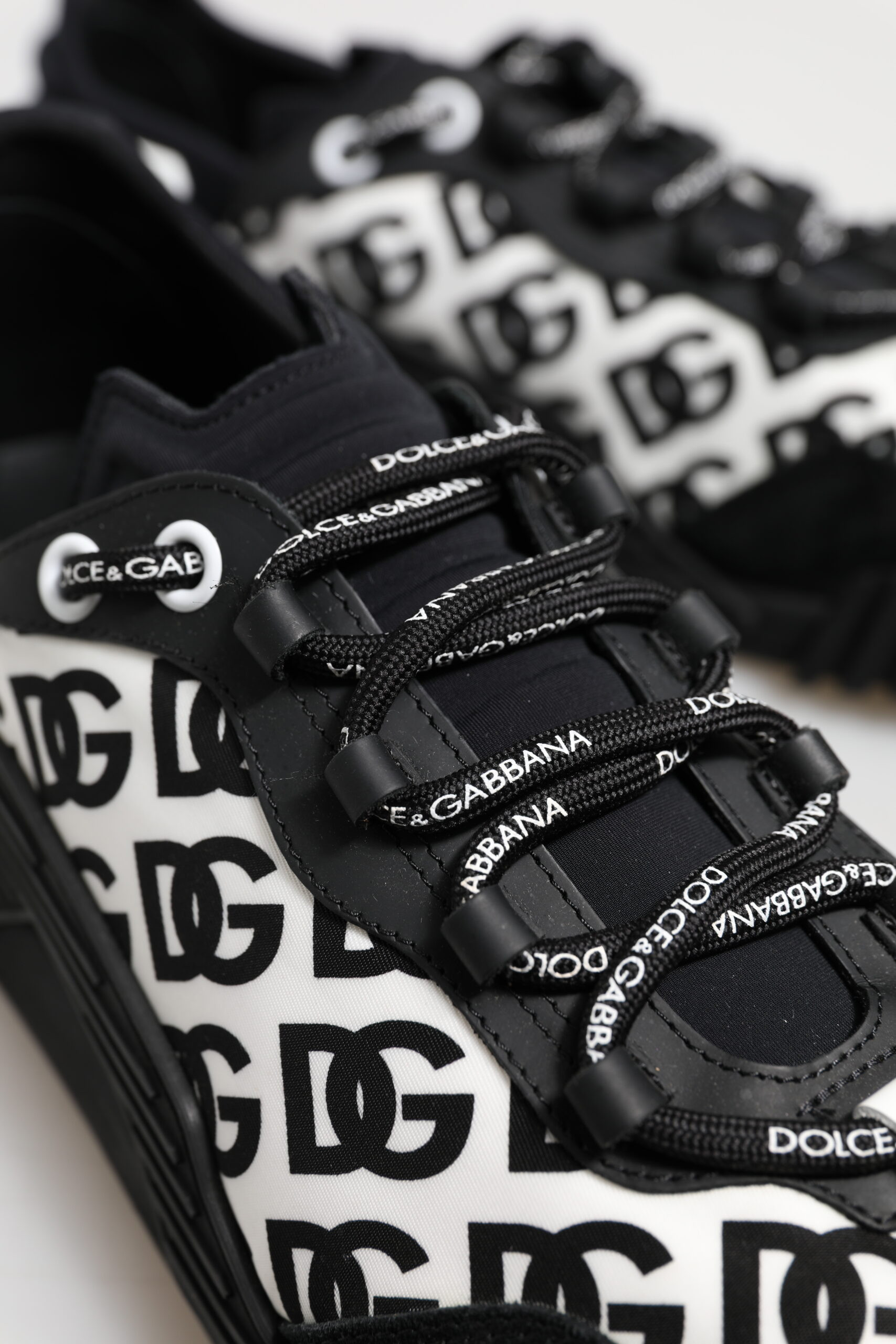 NS1 кроссовкаси, Dolce & Gabbana, Qora Logotip, Bog'ichli, Pastki Qism